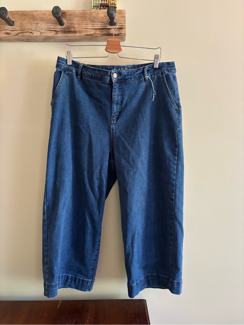 175.) Laura / Wide-Leg Jeans / Cropped